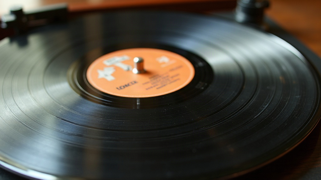 Decoding Japanese Obi Strips on Vinyl Records for Collectors